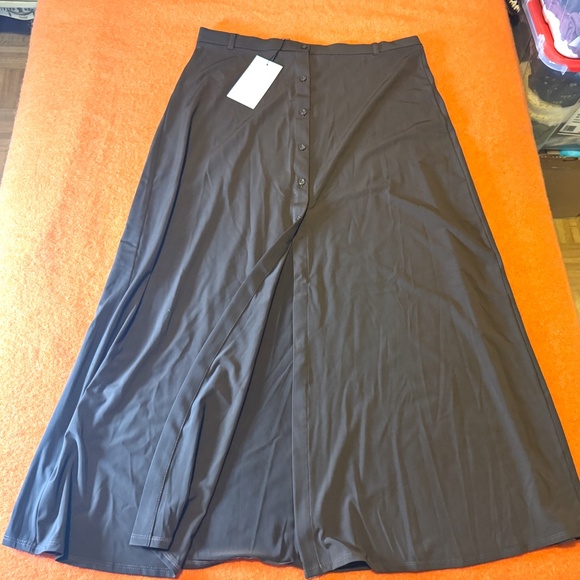 Zara chocolate brown midi flowy skirt with buttons made in Europe NWT - Picture 3 of 10